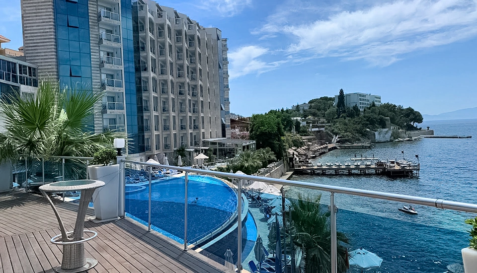 هتل کاریزما دلوکس کوش آداسی